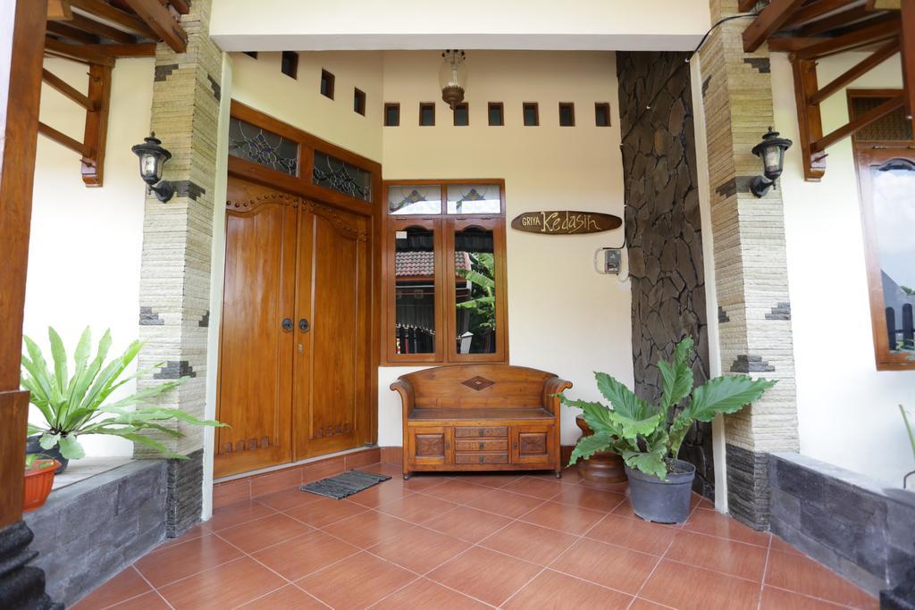 Griya Kedasih Guesthouse Jogjacarta Exterior foto