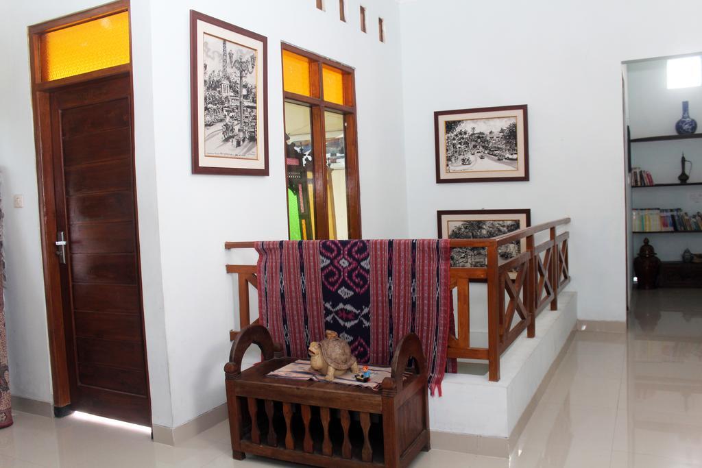 Griya Kedasih Guesthouse Jogjacarta Exterior foto